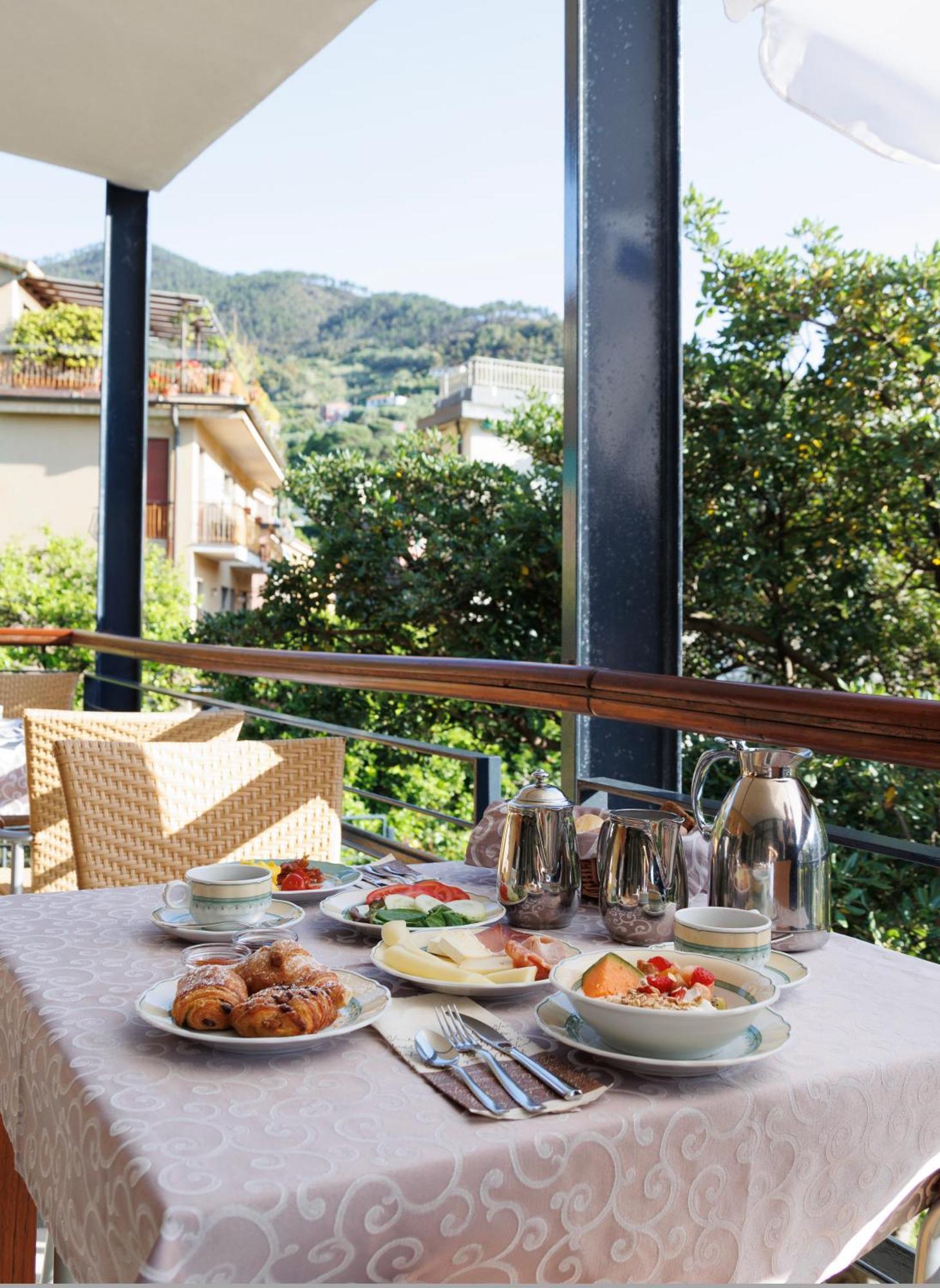 Hotel Villa Adriana Monterosso al Mare Exterior photo