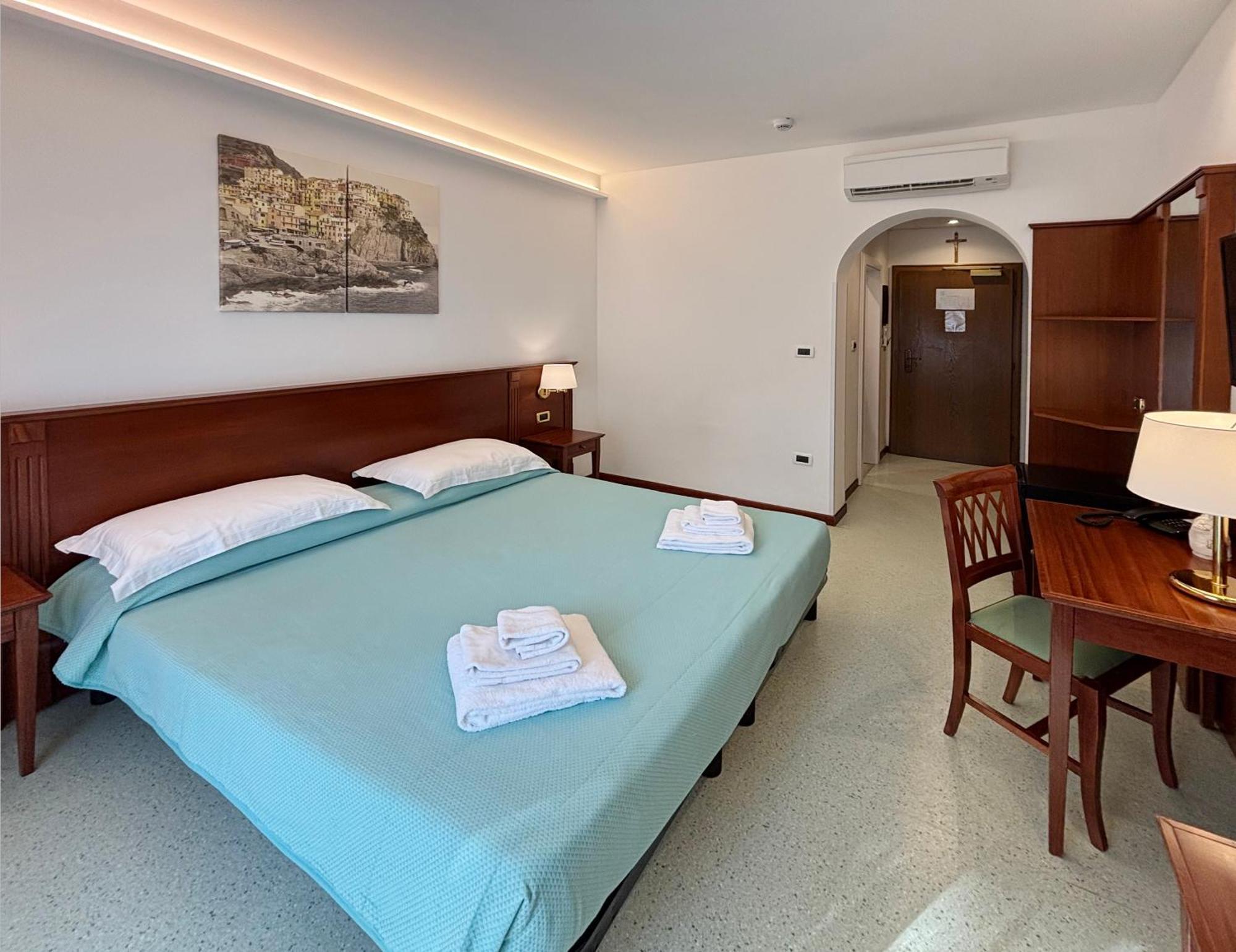 Hotel Villa Adriana Monterosso al Mare Exterior photo